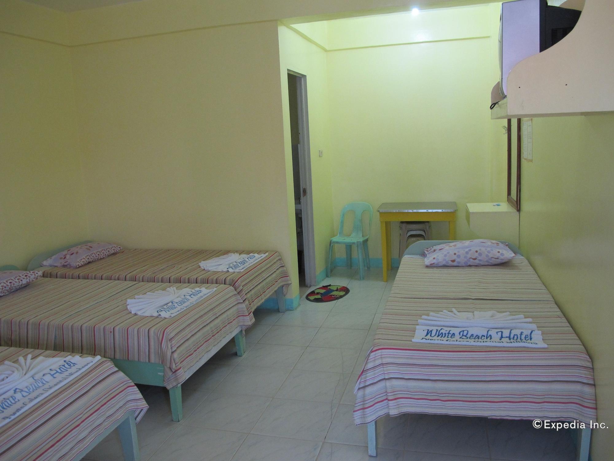 White Beach Hotel Puerto Galera Powered By Cocotel Zewnętrze zdjęcie