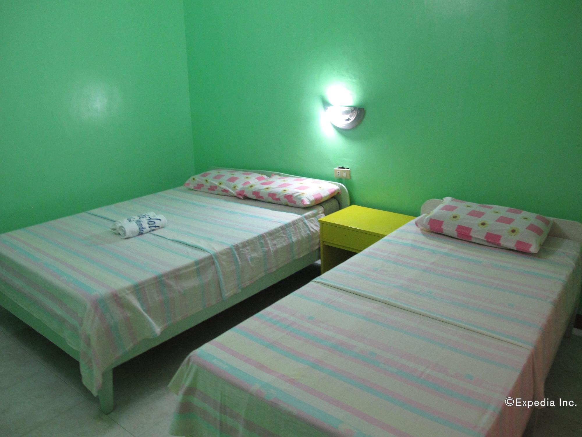 White Beach Hotel Puerto Galera Powered By Cocotel Zewnętrze zdjęcie
