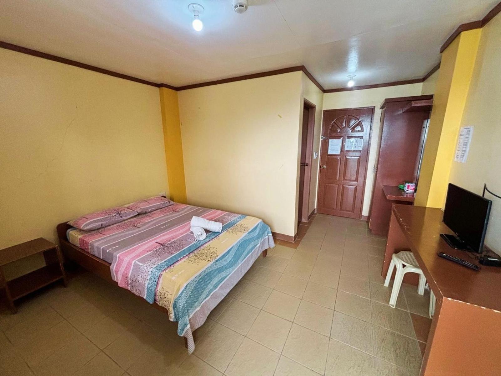 White Beach Hotel Puerto Galera Powered By Cocotel Zewnętrze zdjęcie