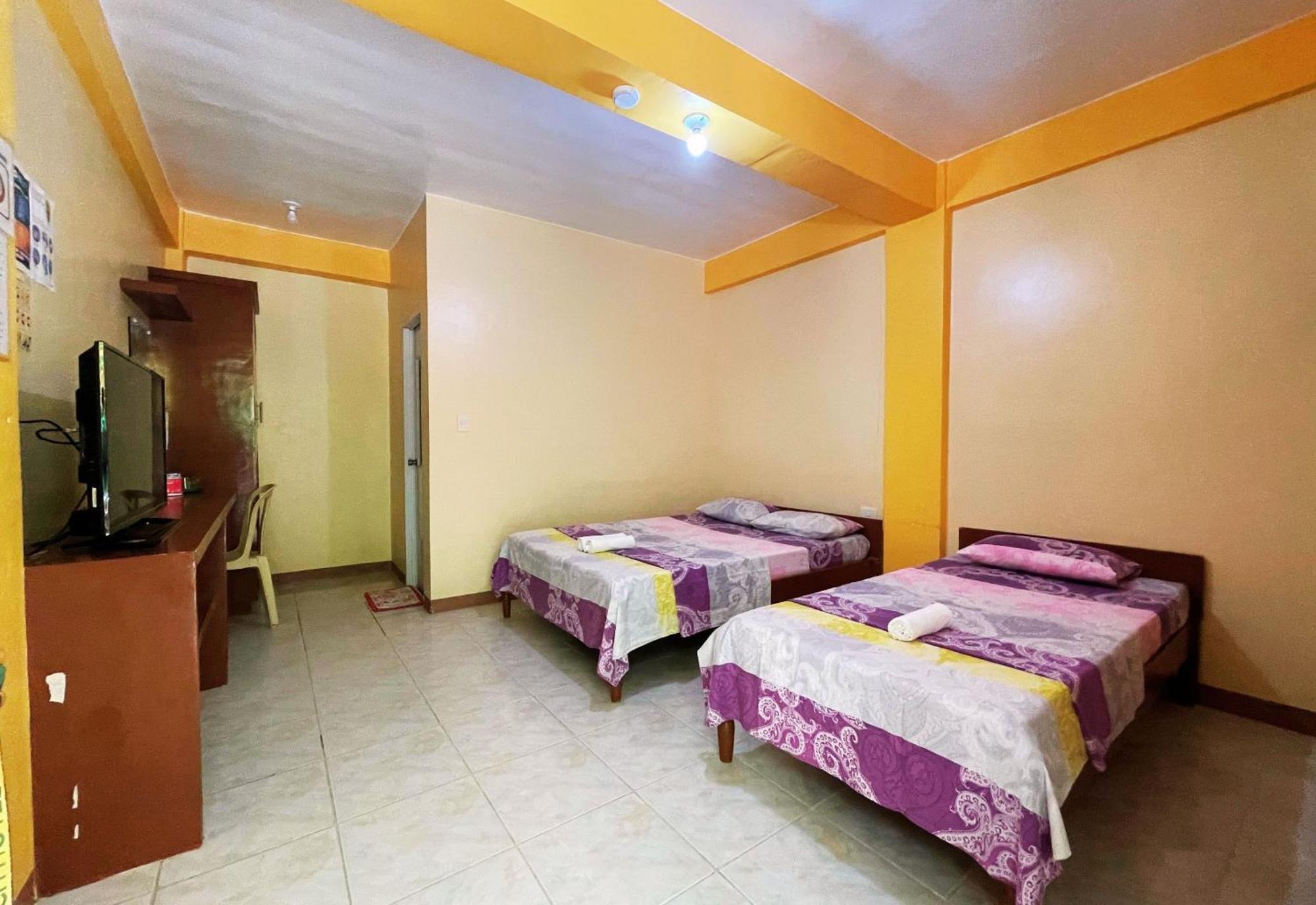 White Beach Hotel Puerto Galera Powered By Cocotel Zewnętrze zdjęcie